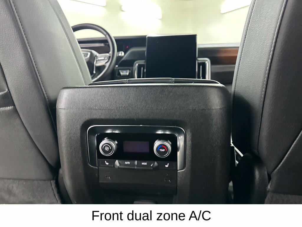 Used 2025 GMC Yukon XL Denali AWD/4WD image 26