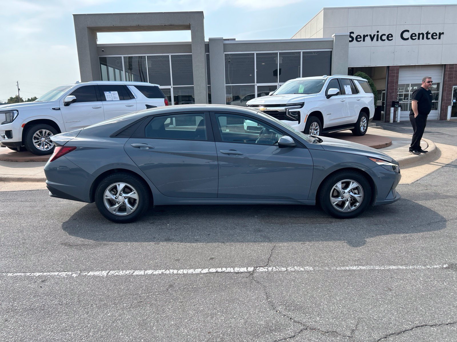Used 2021 Hyundai Elantra SE FWD image 4