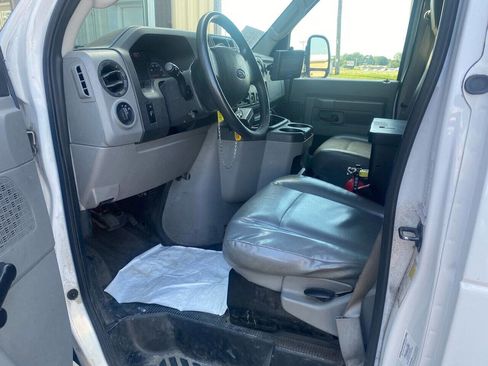 Used 2011 Ford E-350 and Econoline 350 Extended Super Duty image 11