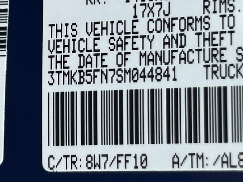 Used 2025 Toyota Tacoma SR5 RWD image 40