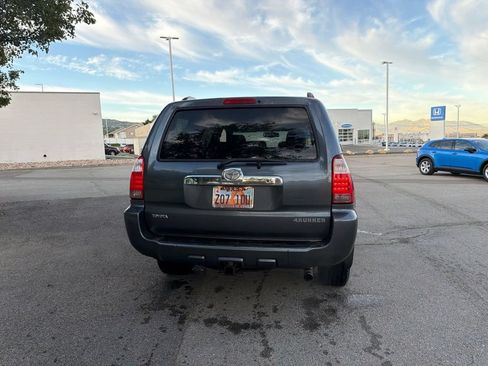 Used 2008 Toyota 4Runner SR5 AWD/4WD image 8