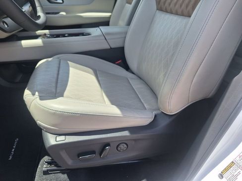 Used 2025 Nissan Murano Platinum w/ Cargo Package image 10