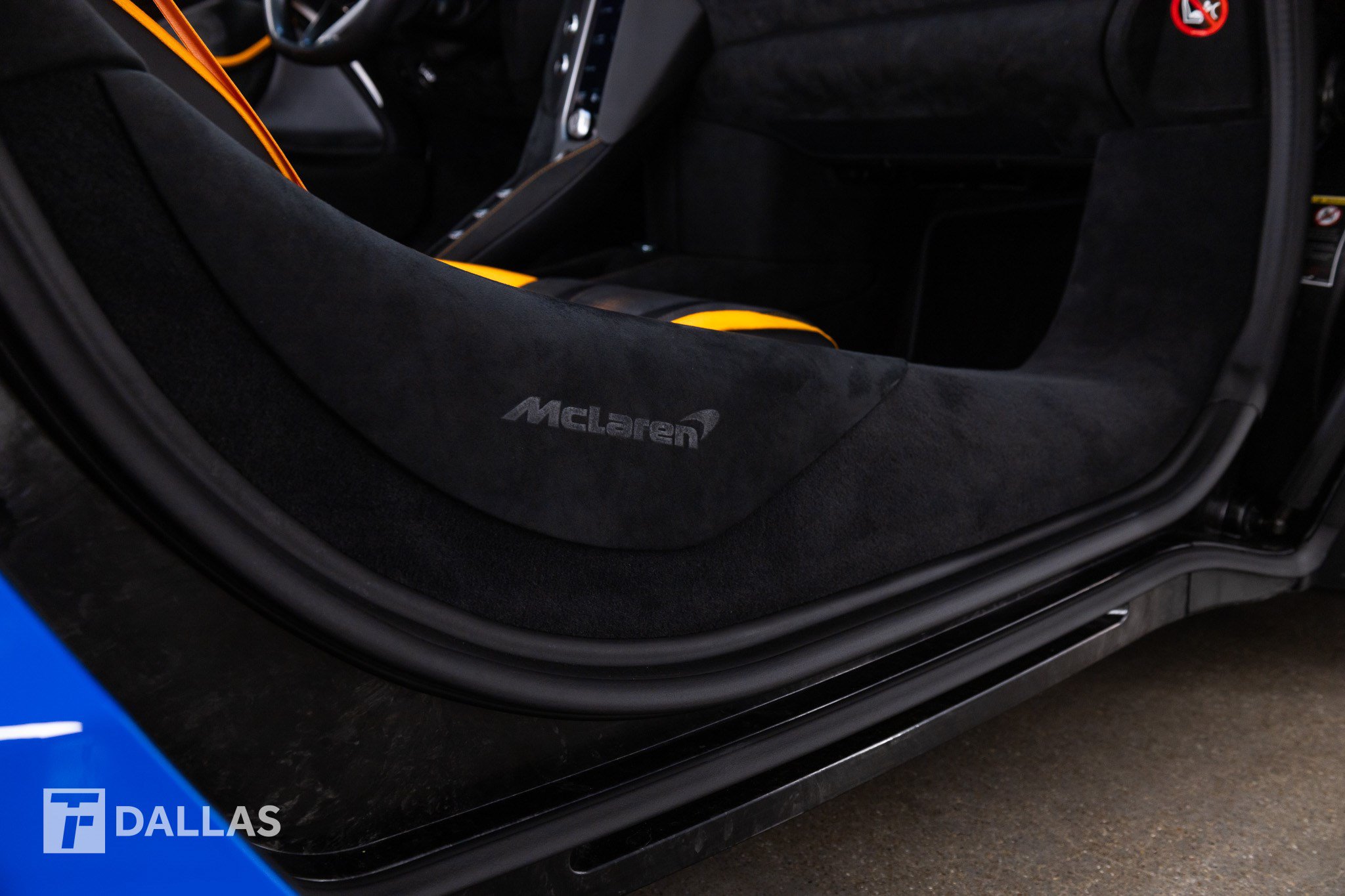 Used 2027 McLaren 750S Spider RWD image 33