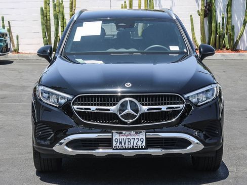 Used 2025 Mercedes-Benz GLC 300 image 2