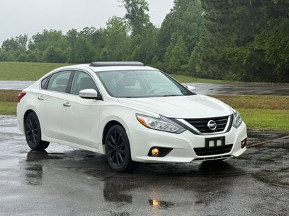Used 2016 Nissan Altima 2.5 SL w/ 2.5 Technology Package