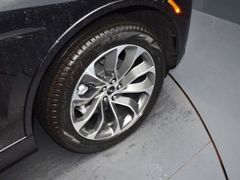 Used 2025 Lincoln Aviator AWD w/ Jet Appearance Package image 15