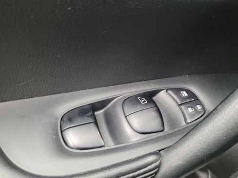 Used 2020 Nissan Rogue S w/ Special Edition Package FWD image 27