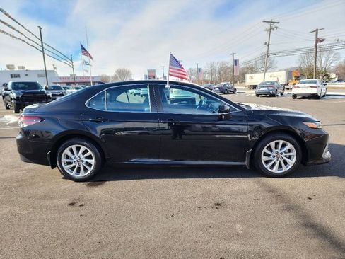 Used 2023 Toyota Camry LE image 8