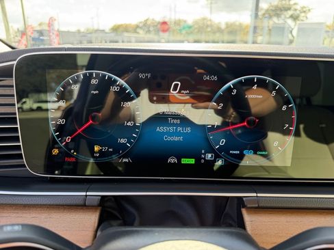 Used 2022 Mercedes-Benz GLS 450 4MATIC image 20