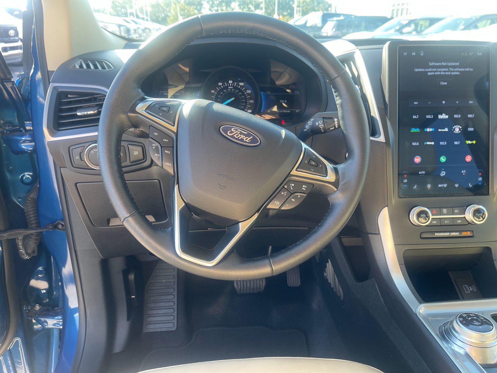 Used 2024 Ford Edge SEL AWD/4WD image 17