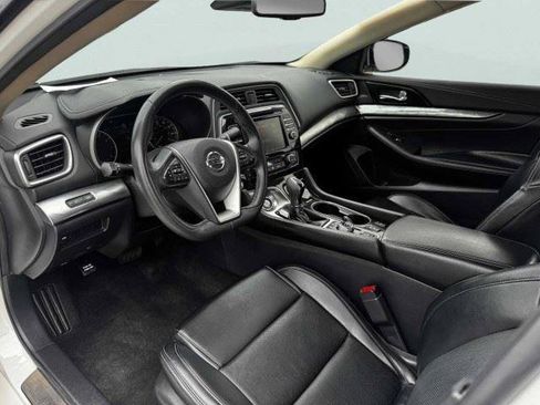 Used 2022 Nissan Maxima SV w/ Floor Mat Group FWD image 15
