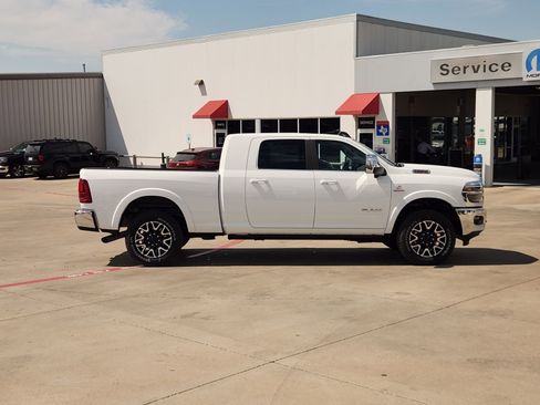 New 2026 RAM 2500 Limited AWD/4WD image 7