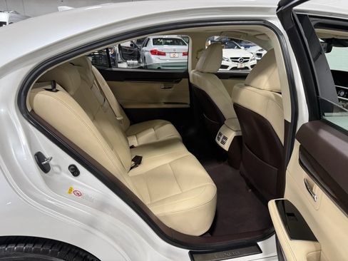 Used 2016 Lexus ES 350 w/ Premium Package w/Wood Trim FWD image 58