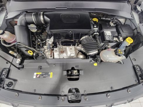 Used 2025 Jeep Compass Trailhawk image 9