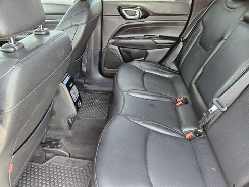Used 2024 Jeep Compass Trailhawk AWD/4WD image 30