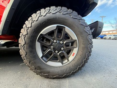 Used 2020 Jeep Wrangler Unlimited Rubicon w/ Advanced Safety Group image 9