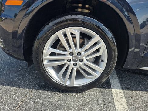 Used 2018 Audi Q5 2.0T Premium Plus w/ Premium Plus Package AWD/4WD image 10