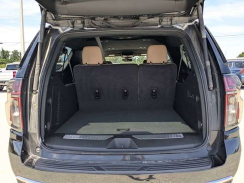 Used 2024 Chevrolet Suburban Premier RWD image 10
