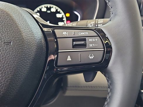 New 2025 Honda Pilot Touring image 18