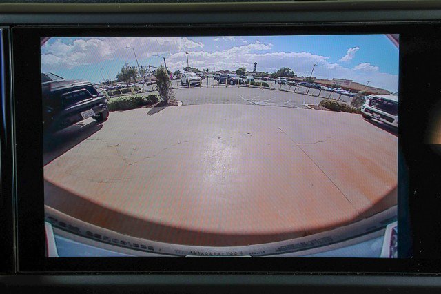 Used 2024 Jeep Wrangler Unlimited w/ Convenience Group AWD/4WD image 16