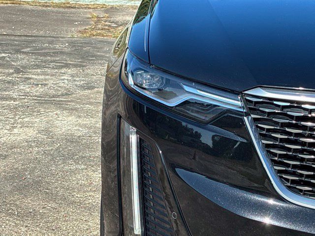 Used 2023 Cadillac XT6 Premium Luxury w/ Technology Package FWD image 9