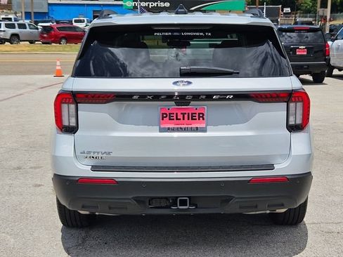 Used 2025 Ford Explorer Active RWD image 5