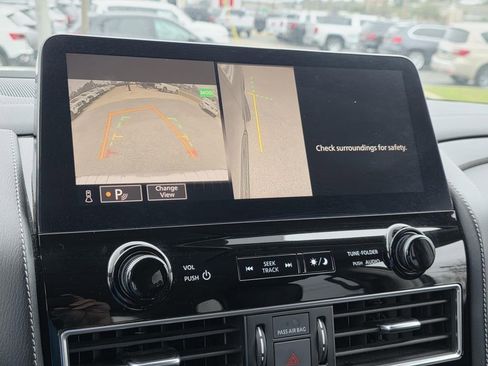 Used 2024 INFINITI QX80 Luxe image 21