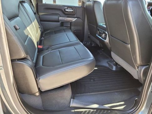 Used 2020 Chevrolet Silverado 2500 LTZ w/ LTZ Texas Edition image 11