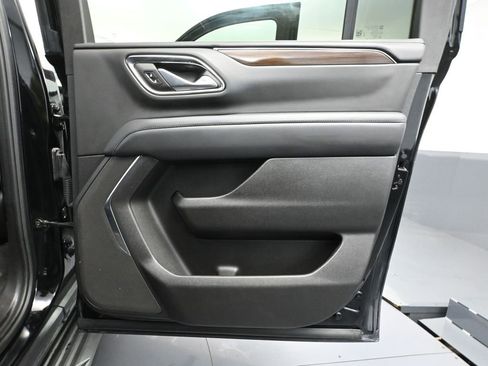 Used 2024 GMC Yukon XL SLE image 44