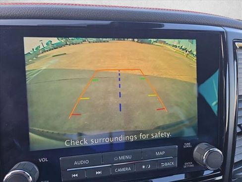 Used 2024 Nissan Titan PRO-4X AWD/4WD image 12