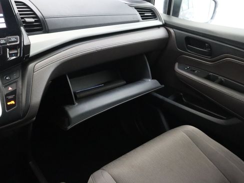 Used 2018 Honda Odyssey EX image 24