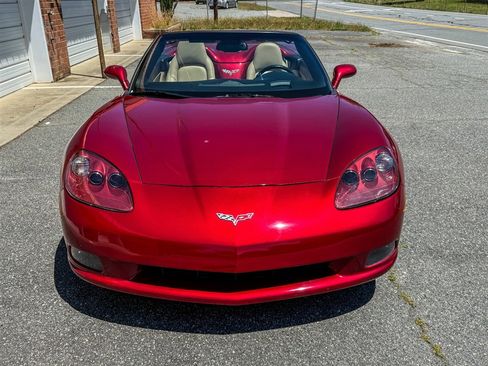 Used 2008 Chevrolet Corvette Convertible w/ Preferred Equipment Group RWD image 16