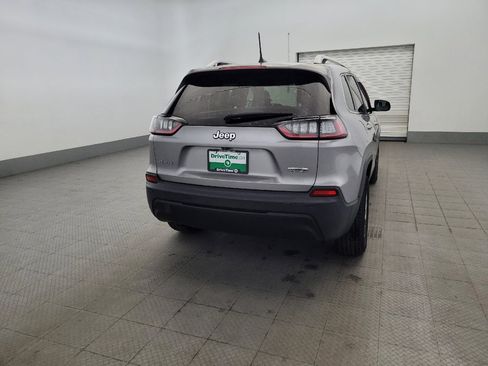 Used 2019 Jeep Cherokee Latitude Plus AWD/4WD image 7