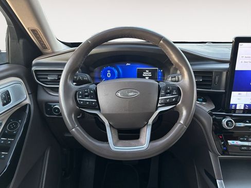 Used 2022 Ford Explorer Platinum w/ Equipment Group 601A image 15