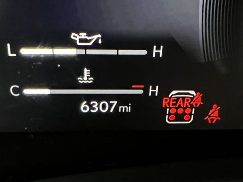 Used 2025 Lexus LX 600 4WD w/ Luxury Package image 21