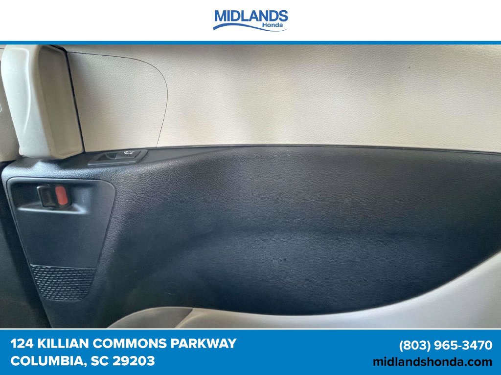 Used 2023 Chrysler Pacifica Limited FWD image 12
