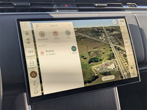 Used 2025 Land Rover Range Rover SE image 19