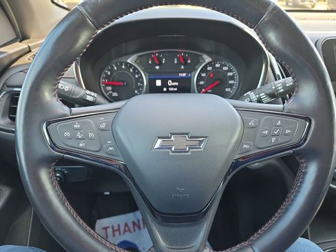 Used 2022 Chevrolet Equinox RS w/ RS Leather Package FWD image 15