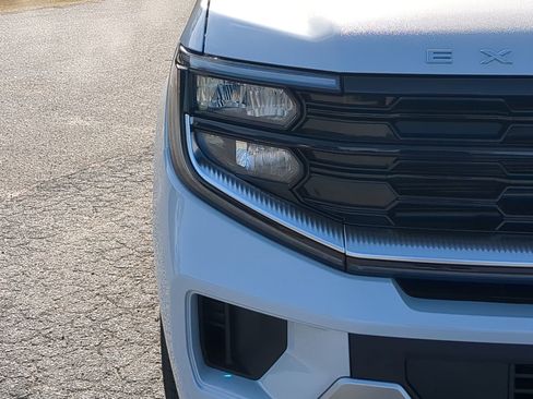 New 2025 Ford Expedition Max Platinum w/ Platinum Ultimate Package image 8