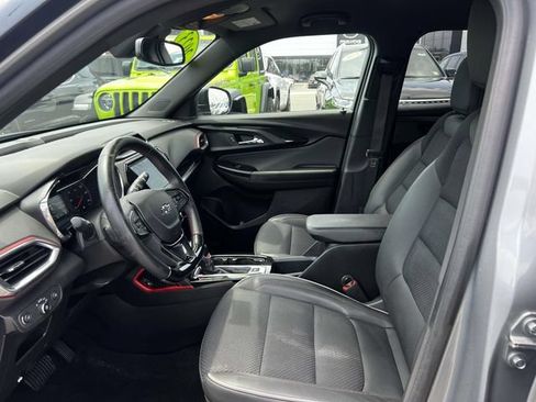 Used 2023 Chevrolet TrailBlazer RS w/ Convenience Package AWD/4WD image 17