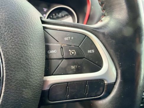 Used 2020 Jeep Compass Trailhawk w/ Leather Interior Group AWD/4WD image 29