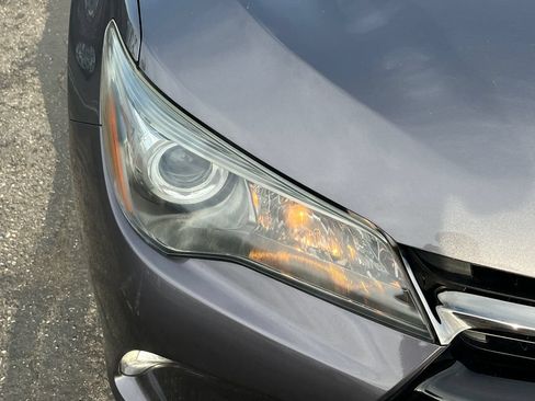 Used 2017 Toyota Camry SE FWD image 35