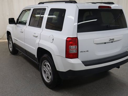 Used 2016 Jeep Patriot Sport w/ Power Value Group AWD/4WD image 5