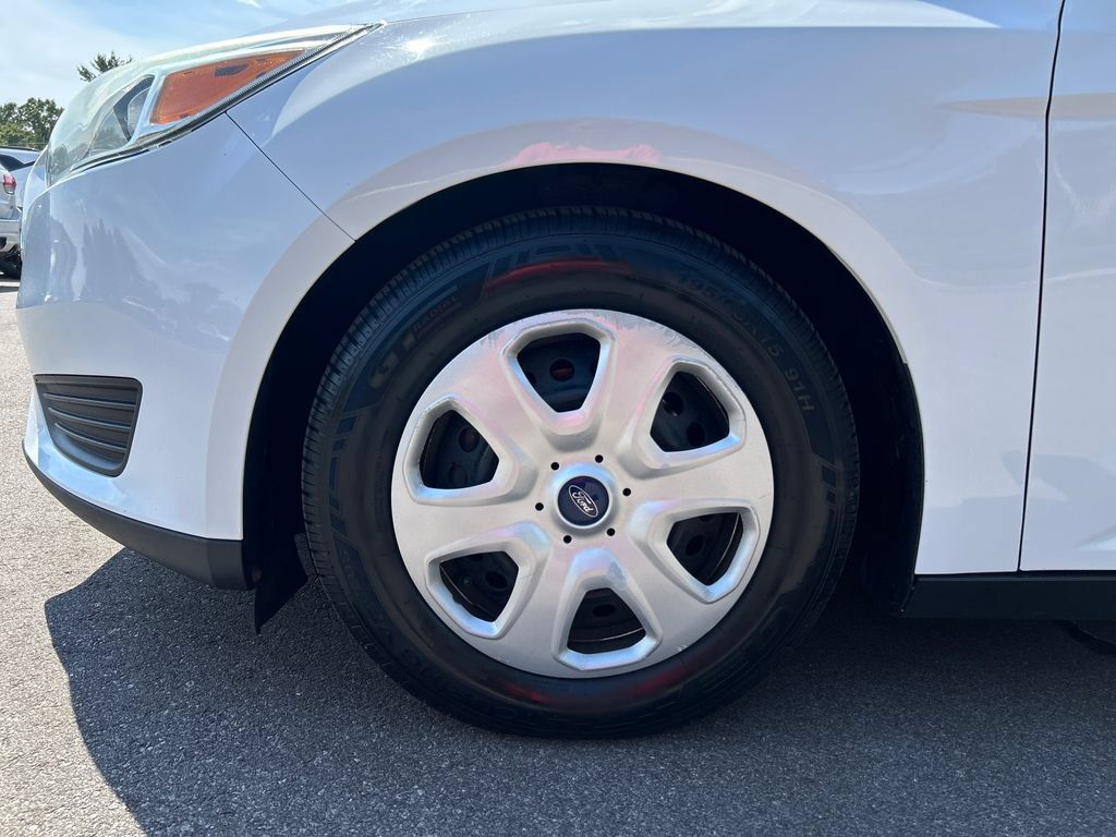 Used 2015 Ford Focus S FWD image 9