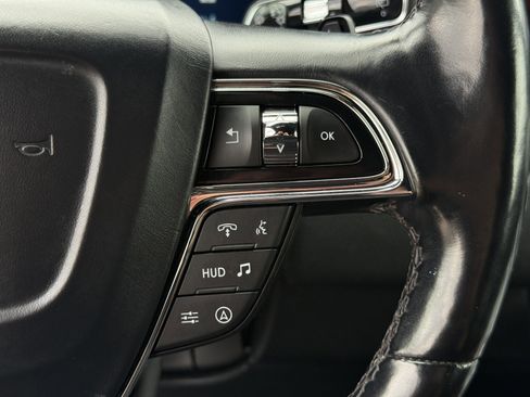 Used 2023 Lincoln Navigator Reserve image 21