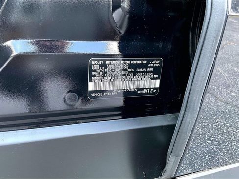 Used 2025 Mitsubishi Outlander SE FWD image 19