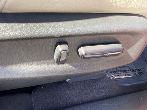 Used 2017 Honda CR-V EX-L image 12