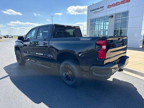 Used 2021 Chevrolet Silverado 1500 LT Trail Boss w/ Bed Protection Package AWD/4WD image 3