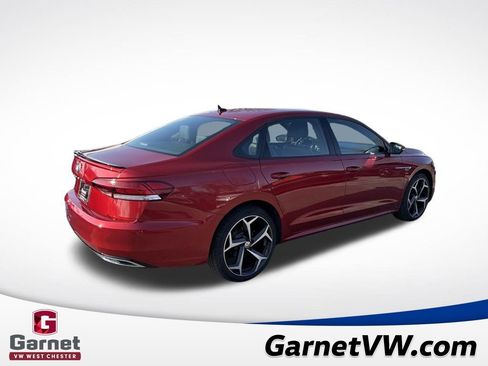 Used 2021 Volkswagen Passat 2.0T R-Line image 5
