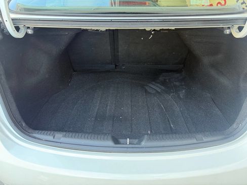 Used 2012 Hyundai Elantra Limited FWD image 32